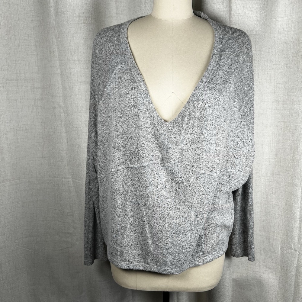 Lulus Deep V-Neck Crop Sweater Top Blouse Knit Pullover Womens Large Rayon Comfy
